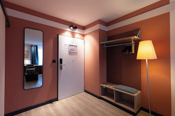 Standard Room, 1 Queen Bed, Accessible