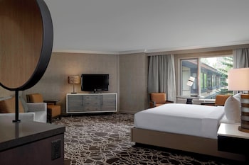 Deluxe Room, 1 King Bed