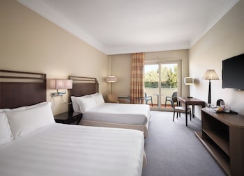 Standard Room, 2 Twin Beds, Pool View