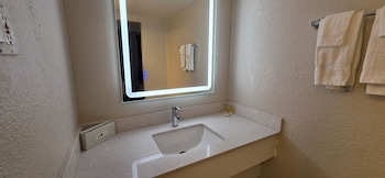 Room, 1 King Bed, Accessible, Non Smoking (Tub with Grab Bars)