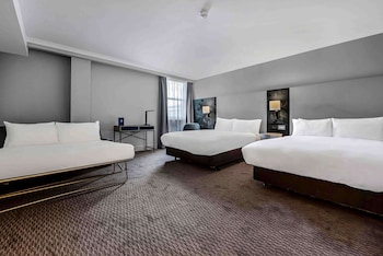 Deluxe Room, Multiple Beds