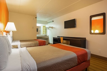 Standard Room, 2 Double Beds, Non Smoking