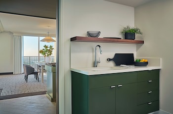 Island Two Bedroom Queen Suite