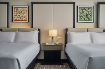 Garden Queen Queen Accessible Room