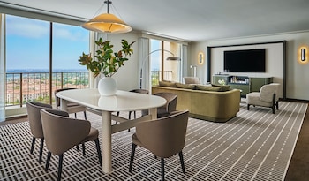 Island Two Bedroom Queen Suite