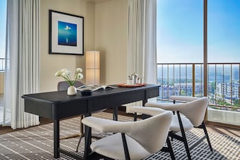 Island Specialty Suite
