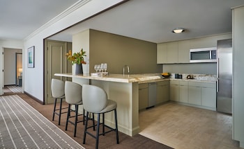 Newport Residential Two Bedroom King Suite