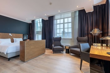 Suite, Canal View (Amsterdam)