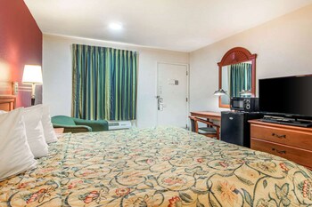 Standard Room, 1 King Bed, Non Smoking