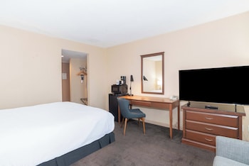 Standard Room, 1 Queen Bed