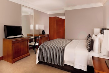 Deluxe Room, Non Smoking, Pool View