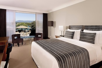 Deluxe Room, Non Smoking, Pool View