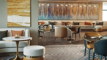 Club Room, 1 King Bed, Club Lounge Access