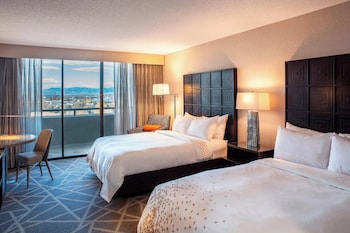 Room, 2 Queen Beds, Balcony (Balcony)