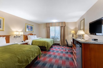 Accessible Room, 2 Queen Beds, Roll-In Shower, Non Smoking