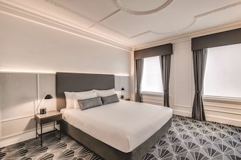 Savoy Room King