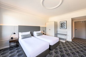 Savoy Room Twin