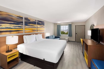 Studio Suite, 1 King Bed, Non Smoking
