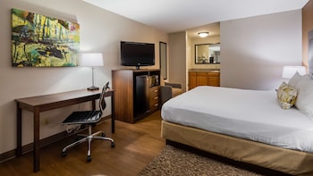 Standard Room, 1 King Bed, Non Smoking, Jetted Tub