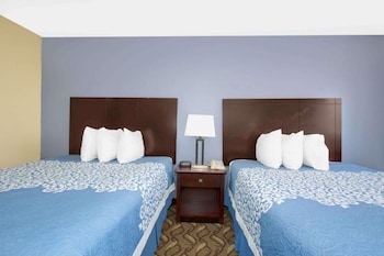 Room, 2 Queen Beds, Smoking