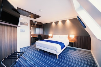 Standard Room, 1 Double Bed, Accessible (Roll-In Shower)