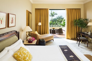 Superior Waterfront View, 2 Double Beds