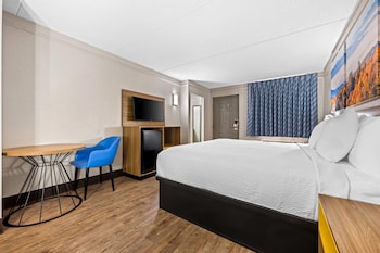 Standard Room, 1 King Bed, Accessible