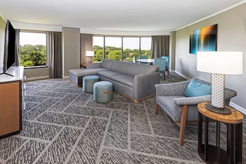 Suite, 1 King Bed, Non Smoking