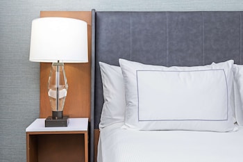 Suite, 1 King Bed, Non Smoking