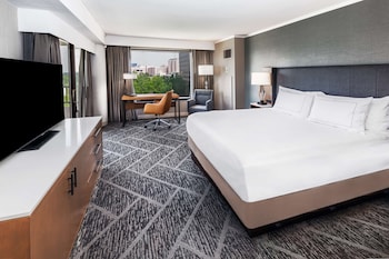 One King Bed with Balcony Corner