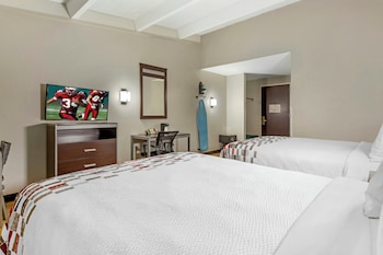 Deluxe Room, 2 Queen Beds, Non Smoking