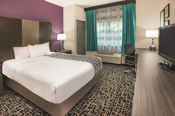 Comfort Single Room, 1 Queen Bed, Accessible, Non Smoking (Mobility/Hearing Impaired Accessible)
