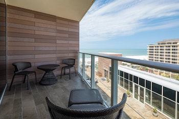 Sirene, Age 21 Only, 2 adults only, Partial Gulf View Guest room, 1 King