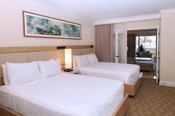 Suite, 2 Queen Beds (Lanai)