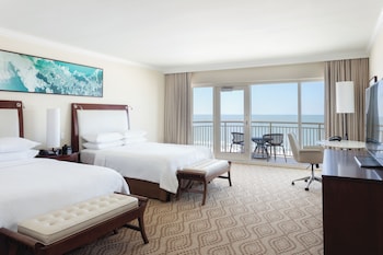 Gulf Front View, Guest room, 2 Queen, Balcony