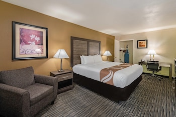 Room, 1 King Bed, Accessible, Smoking