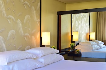 Double or Twin Room, Garden View