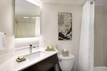 Room, 2 Queen Beds, Accessible (Hearing)