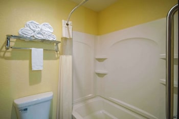 Suite, 2 Queen Beds, Non Smoking, Kitchenette