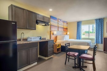 Suite, 2 Queen Beds, Non Smoking, Kitchenette
