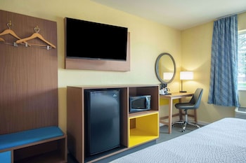 Room, 1 King Bed, Accessible, Non Smoking