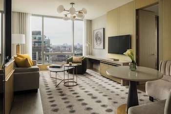 Corner One Bedroom Suite