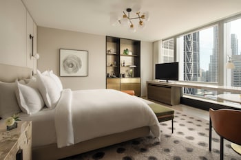 Premier Room, 1 King Bed, Accessible