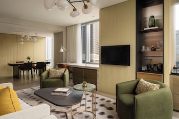 Yorkville Suite