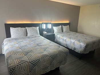 Standard Room, 2 Queen Beds, Non Smoking