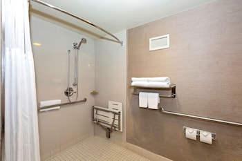 Room, 2 Double Beds, Accessible (Mobility/Hearing, Roll In Shower)