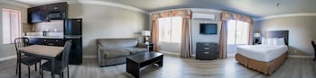 Studio Suite Queen Bed (Extended)