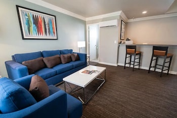 Crown 2 Story Suite with Loft King bed