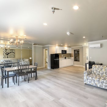 Majestic Suite Extended Stay