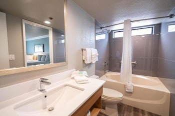 Crown 2 Story Suite with Loft King bed (Extended)